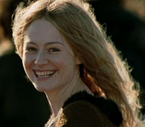 Theoden zu Aragorn über Eowyn: Es ist lange her dass ich meine Nichte lächeln sah.