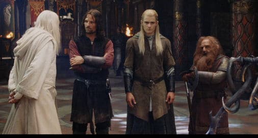 Gandalf, Aragorn, Legolas und Gimli in Edoras